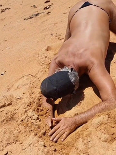 Ladysilvas: Ladysilva in slipje op het strand wat een hete slet