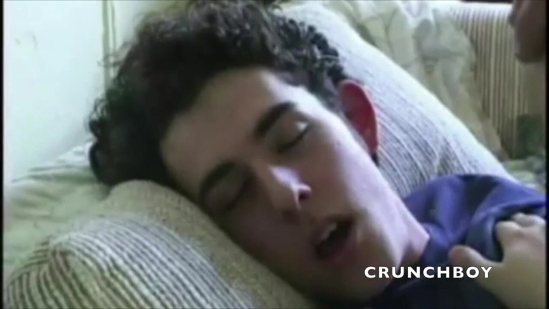 GAY VINTAGE PORN: Jovens heteros se divertem pela primeira vez