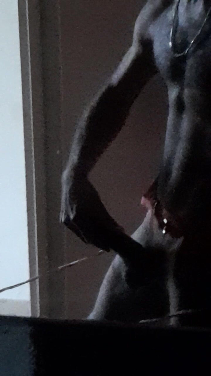 Dorian DomTop: Veado de natal com tesão começou a se masturbar