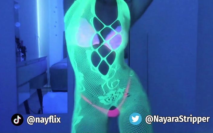 Nayflix: Neon Ballad! Ging ik naakt?