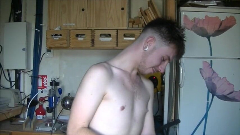 Gaybareback: Primo sextape con 2 ragazzi gay