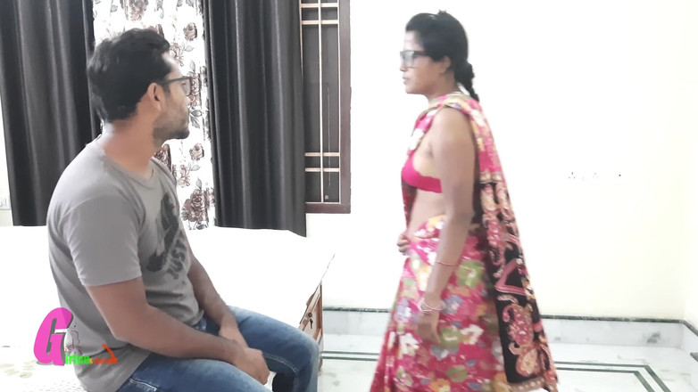 Horny_Bong: Sledujte, jak šéf kanceláře šuká svou sexy manželku svých zaměstnanců - indické desi...