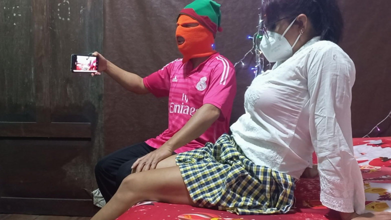 Martin13: Dam ci piękny prezent, jeśli pozwolisz mi cię przelecieć !! Ojczym...