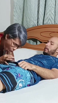 Demi-sœur, J’adore Te Regarder Jouir Sur Ma Bite. Tes Seins Et Tes Gémissements M’exculent.