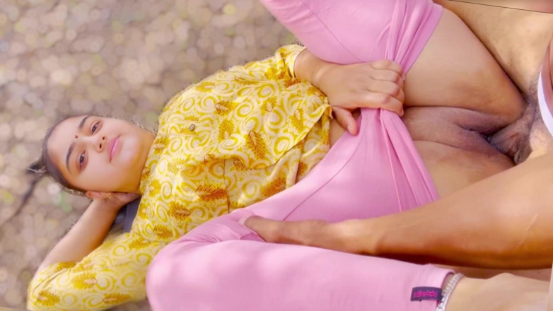 Your_aisha: desi pyari littlestepsister seks apne sautele bhaee ke saath jab...