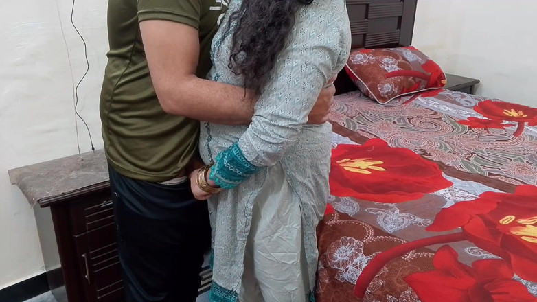 QueenbeautyQB: Marido indiano fez sexo com sua esposa assim que chegou...