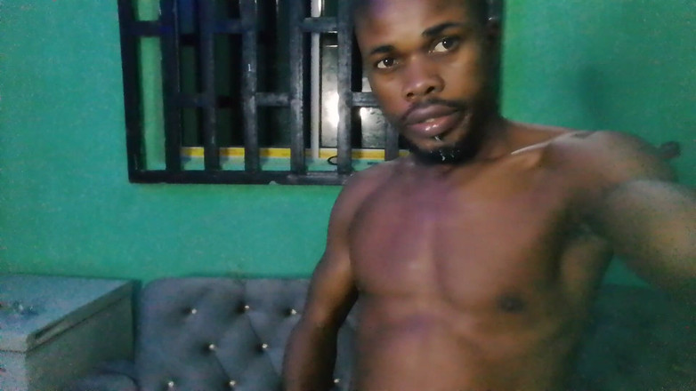 DavidNaijabigdick: Моя мачеха трахает меня, когда никого не было рядом