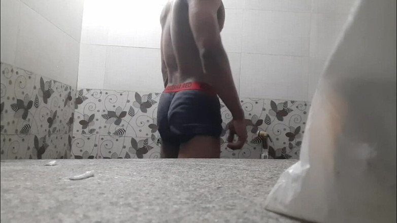 Wheyincognito: Horny Boy in the Bathroom Showering