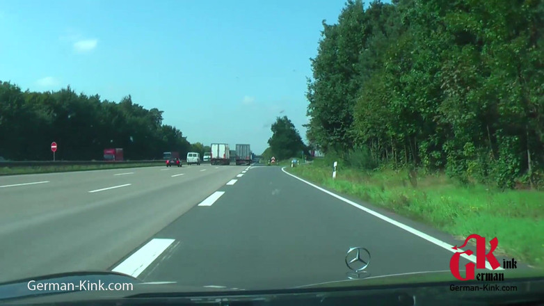 German Kink: Kencing di jalan raya