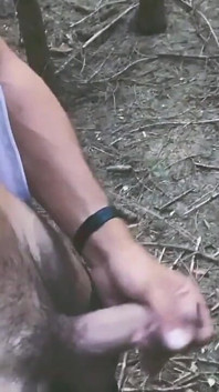 Un Famoso Influencer Eiacula Nella Foresta (va Storto!)