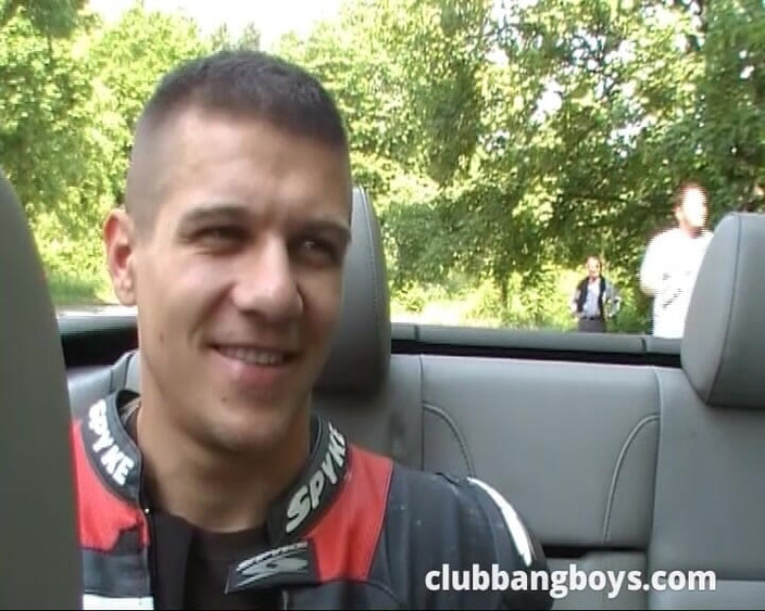 Club Bang Boys: Bröt ner cyklisten