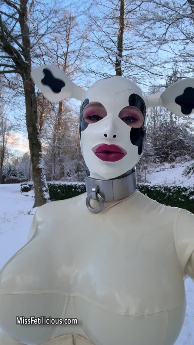 Snow Cow (Miss Fetilicious)