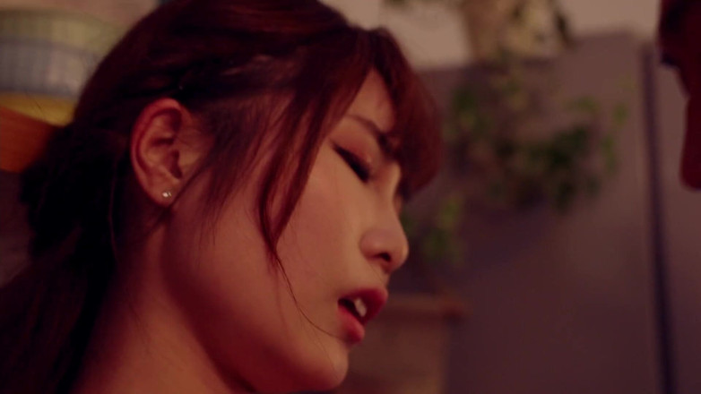 Asian Milfs n Teens: Lustfylld kinesisk flickvän suger av sin pojkvän - Perv Milfs n...