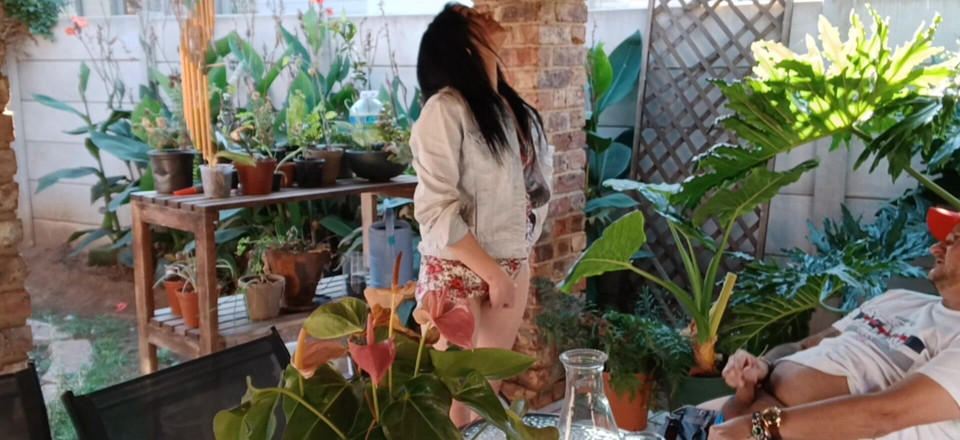 Bigjoefuckalott: 내 이웃의 섹시한 마누라와 야외 재미