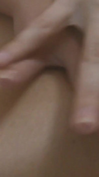 Głębiej lesbijki scena 4_a cycata milf para lesbijek lubi korzystać z ich podwójnego dildo razem