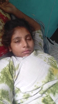 Muh Me, Gira Drij Oder Mai Chat Gayi