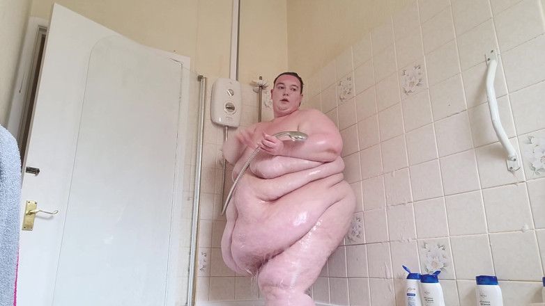 SSBBWLadyBrads: prysznic jiggles i mycie pt 3