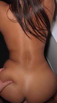 Rozwiedziona latynoska milf pozwala facetowi z aplikacji randkowej ją wypełnić - Lexis Star