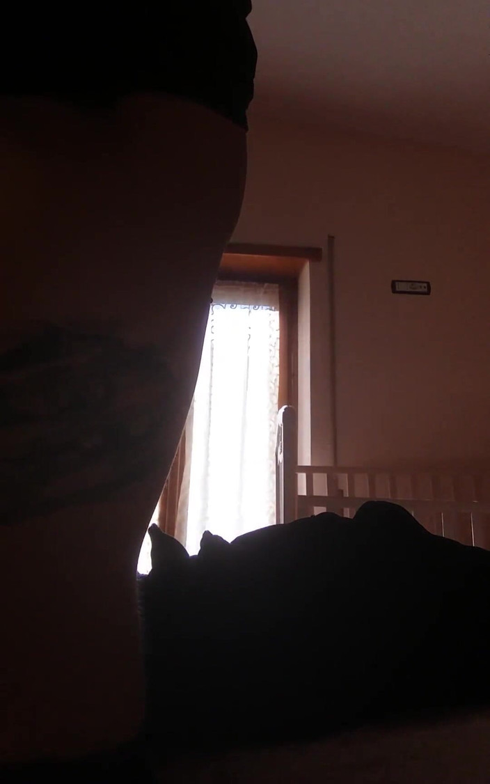 savannahamatoriale: Seksi kıllı bir vücudun var! Ve Sana göstermek istiyor