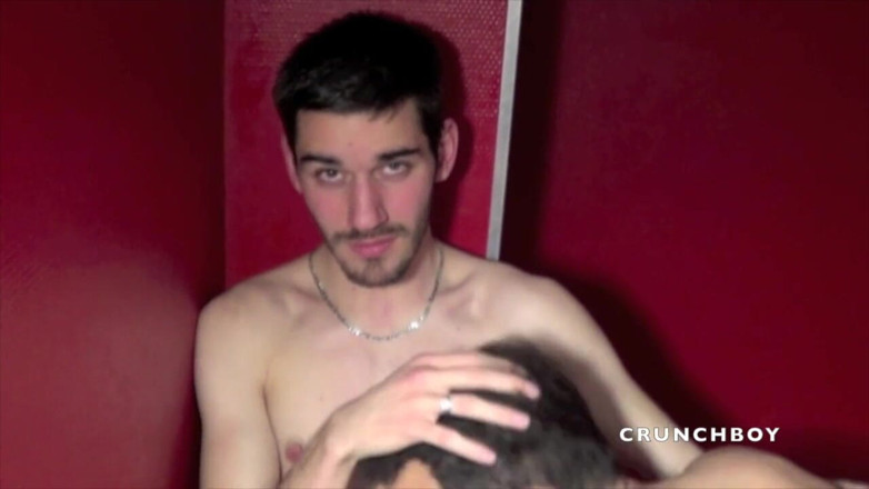French Twinks Amator videos: Masum iri güzeller saunada sikişiyor