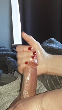Aftrekken van stiefzus rode nagels komen hard klaar