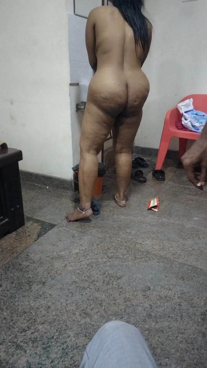 Tamil lesbian: Nude Party