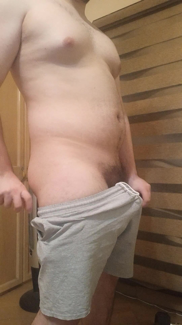 Himbo_Fox: Beefy stud vai comando e se mostra