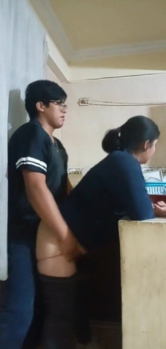 E-Alfa: Pembantu rumah dikongkek di dapur (isteri saya hampir menangkap kami)