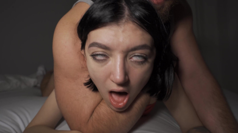 Pornforce: Yaramaz kullanılmaktan hoşlanıyor