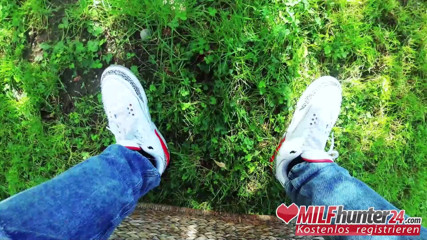 MILF Hunter 24: Неслухняне побачення з трахом для Харлін ван Хинтен у парку! Milfhunter24