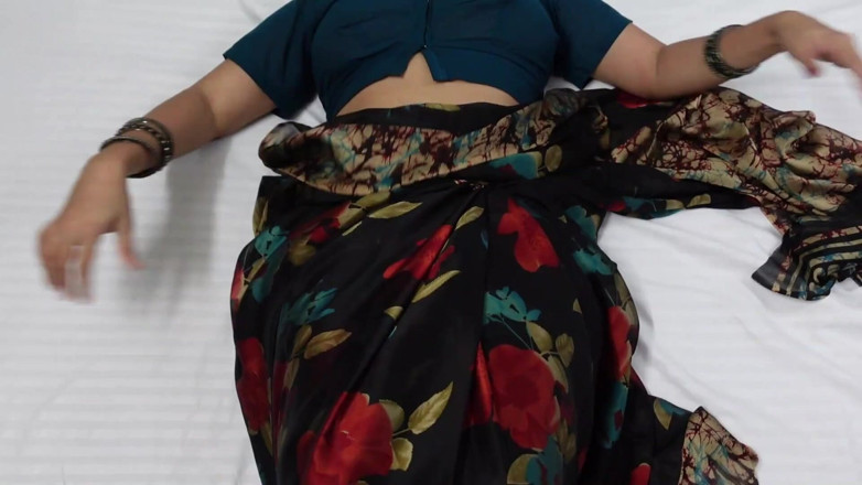 CurvyCumCouple69: Indian Hot Sexy Bhabhi Fingering Pussy Orgasm