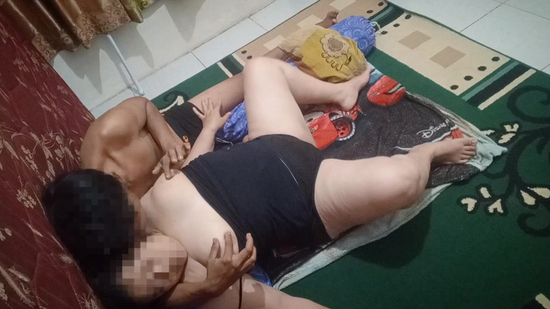 my_wife_chubby: (część 1) Napalona pulchna macocha chce się pieprzyć