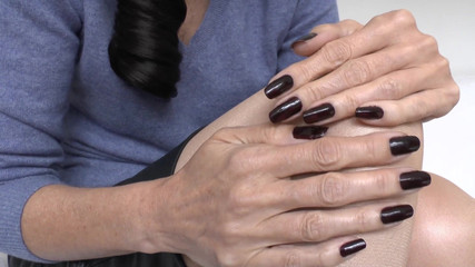 Lady Victoria Valente: Koyu renkli tırnaklar sizi zayıflatır, JOI, Leydi Victoria Valente