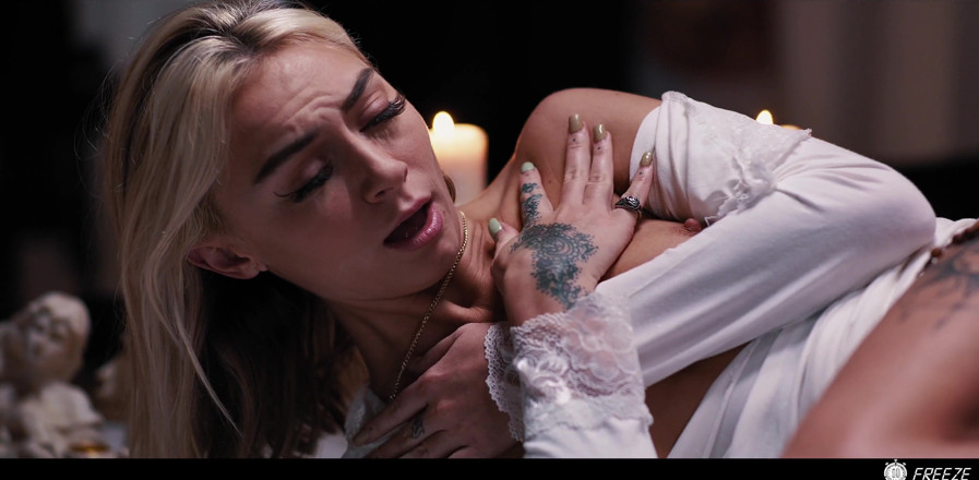 Freeze.xxx: Prêtre corrompu