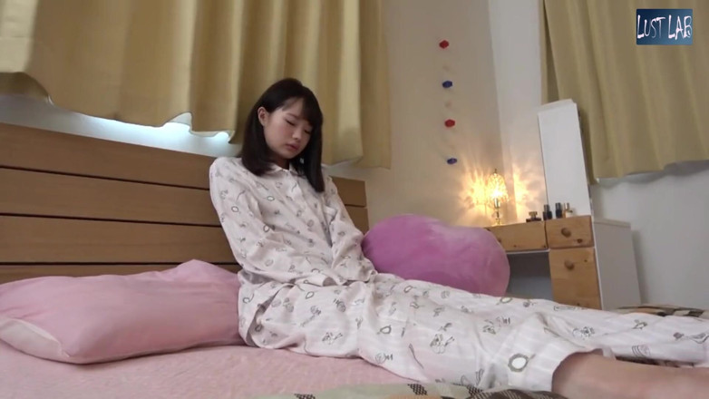 Lust lab: Late Night Temptation with a Roommate Turns Into a Quiet...