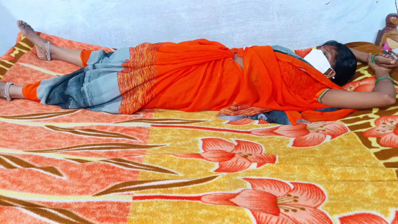 YourAnitha: Village indien, une chaudasse mariée se fait lécher la chatte,...