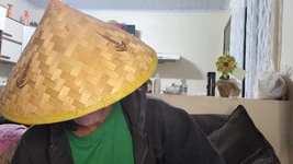 Mekanik makan semok dan pantat pirang