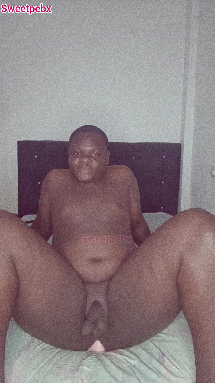 Sweet Peb X: Twerking and Anal Masturbation