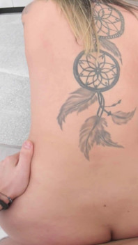 Přítel mé přítelkyně mě chce ošukat Kate Tattoed