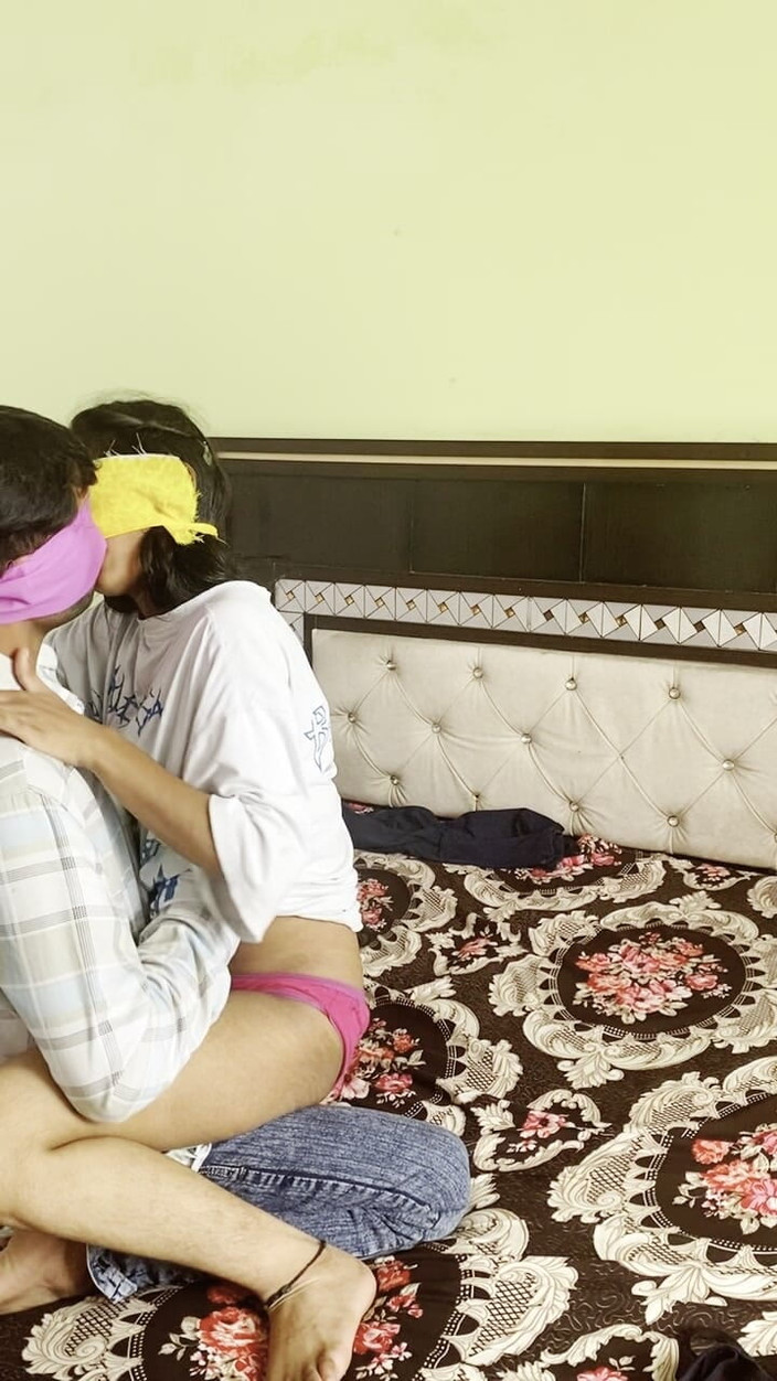 Bracing Safari 4: Indian Boy Lift His Desi GF in Arm and Hard...