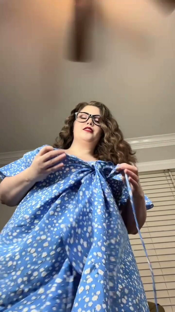 Youdreamgirl123: Riesin, bBW-hexe, ex-freundin macht dich zu einem sextoy