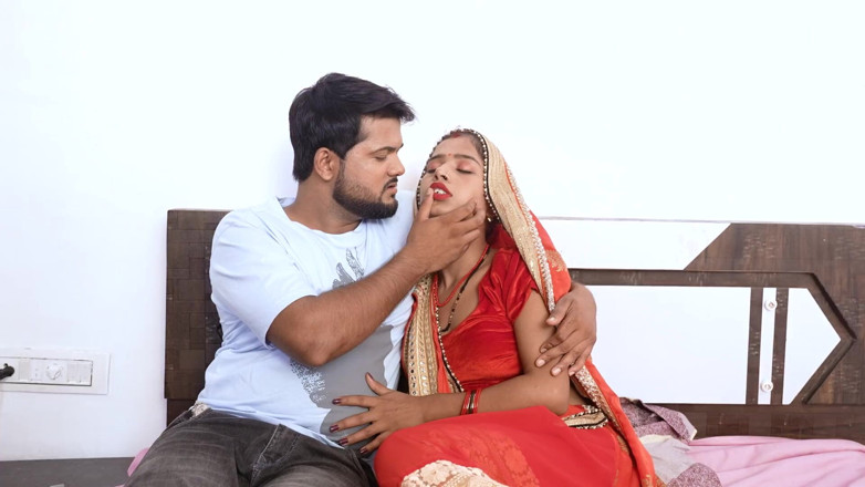 SEXYBHABHIX: 私のインド人デジ妻 私と初めてのセックス恥ずかしがり屋の妻