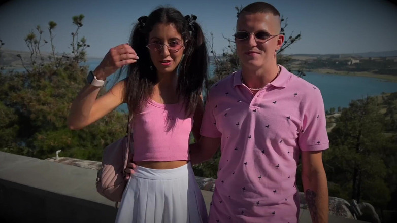 Falcon Al straight porn: Trip Bi - Couple Barbie Attire Un Homme Qui Les a...