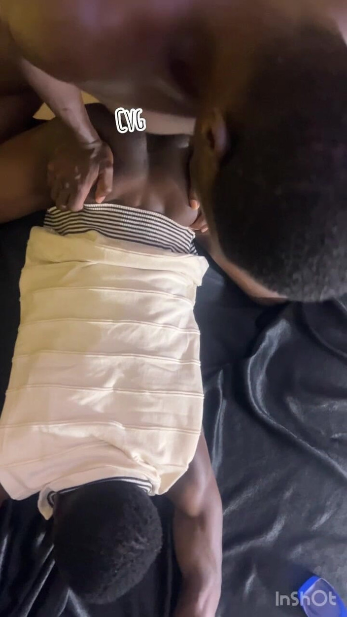 Creamyverseguy2: Так збуджений, що я повинен запросити свого колишнього впоратися з моєю пиздою, я сумую за його виконанням в ліжку