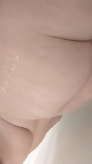 Sin Spice by Sophia Sinclair and Jasper Spice: Naked shower teaser!