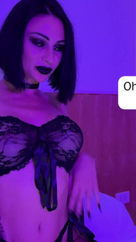 Menina Gótica Vizinha Faz Show De Corno: Convida Vizinho Para Sexo Quente Na Transmissão Ao Vivo Paga