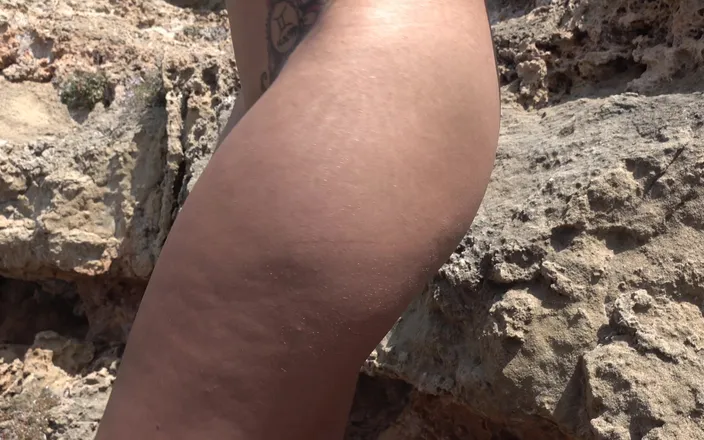 German amateur - 100% German hardcore videos: Beautiful and Tanned Girl Sucking a Loaded Dick on a...