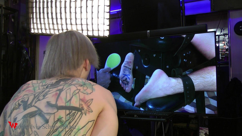 Wanheldvig: Nicky horror-füße kitzeln