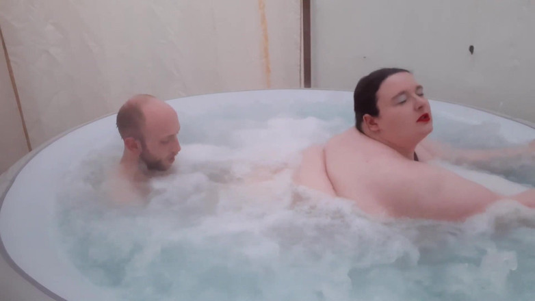 SSBBWLadyBrads: Jakuzide yarağa biniyor bölüm 3