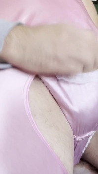 내 팬티에 사정하는 아빠